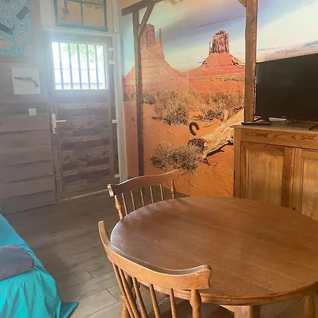 Apartament Charming In Walcourt, 30 M², With Terrace