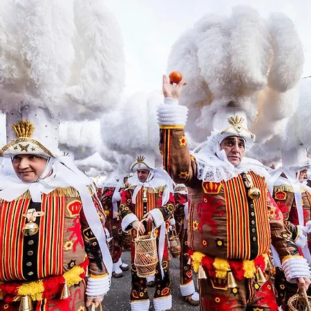 公寓 Charming In Walcourt, 30 M², With Terrace Walcourt