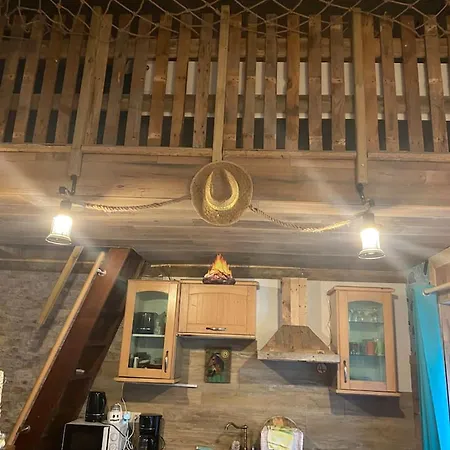 Appartamento Charming In Walcourt, 30 M², With Terrace