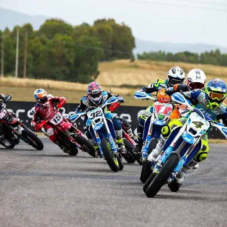 Charming In Walcourt, 30 M², With Terrace Apartament