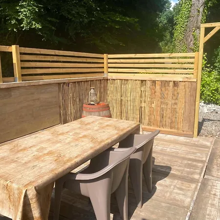 Apartamento Charming In Walcourt, 30 M², With Terrace