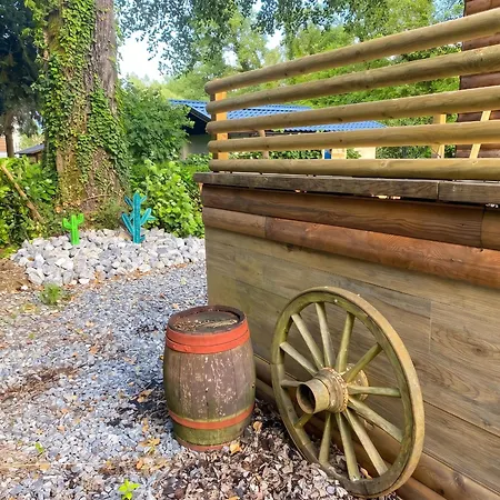 Apartamento Charming In Walcourt, 30 M², With Terrace Walcourt